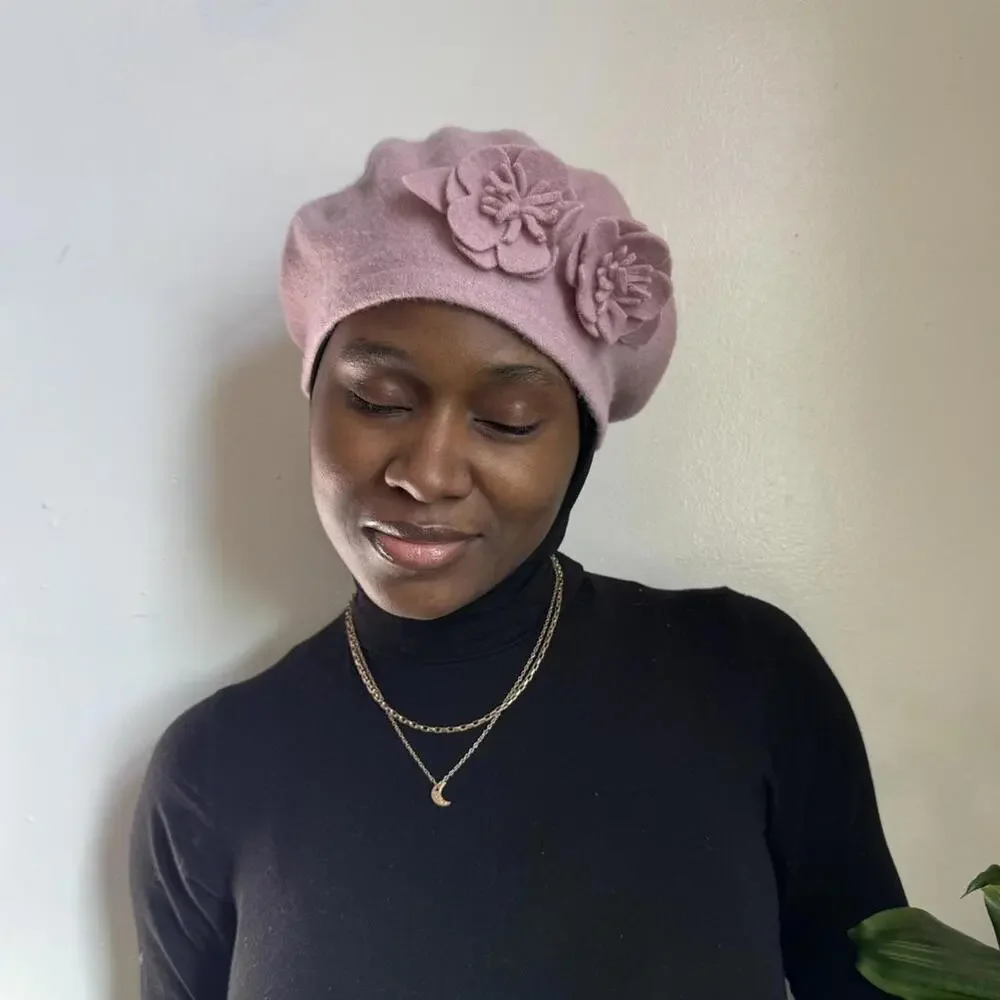 Romantic Vintage dusty rose floral‎ wool beret